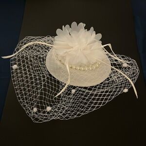 White elegant veil bridal hat